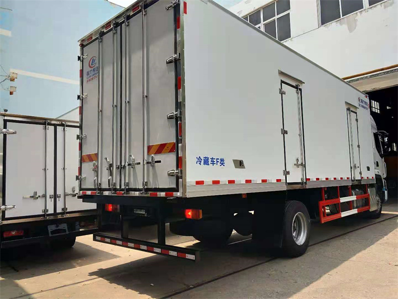 東風柳汽乘龍H5 7.8米冷藏車 國六