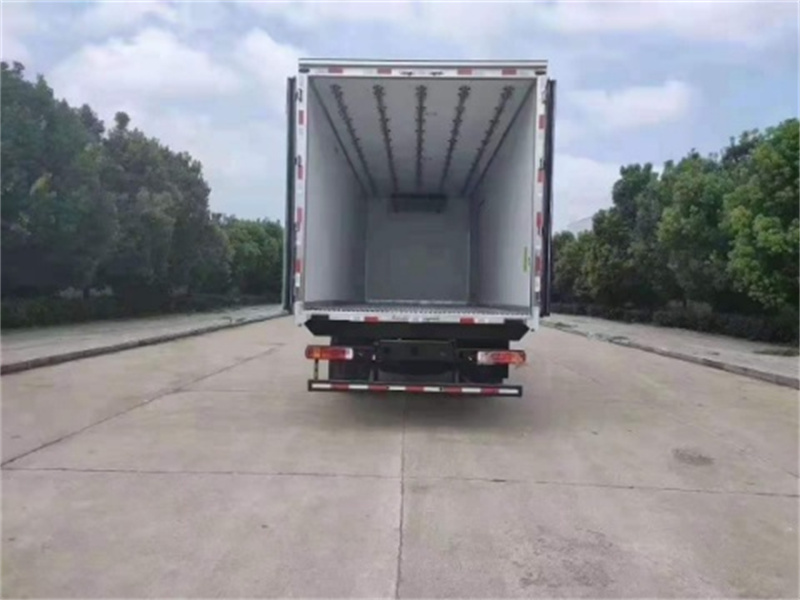東風天錦KR小三軸（9.6米）冷藏車