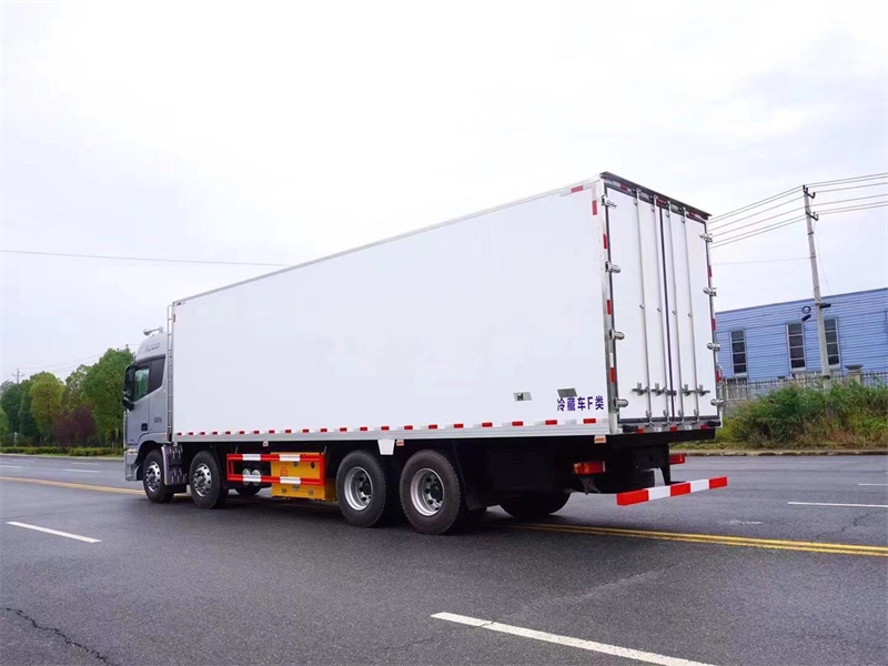 福田歐曼9米6冷藏車國VI