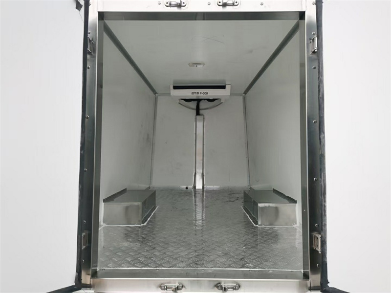 依維柯長軸冷藏車（國六）