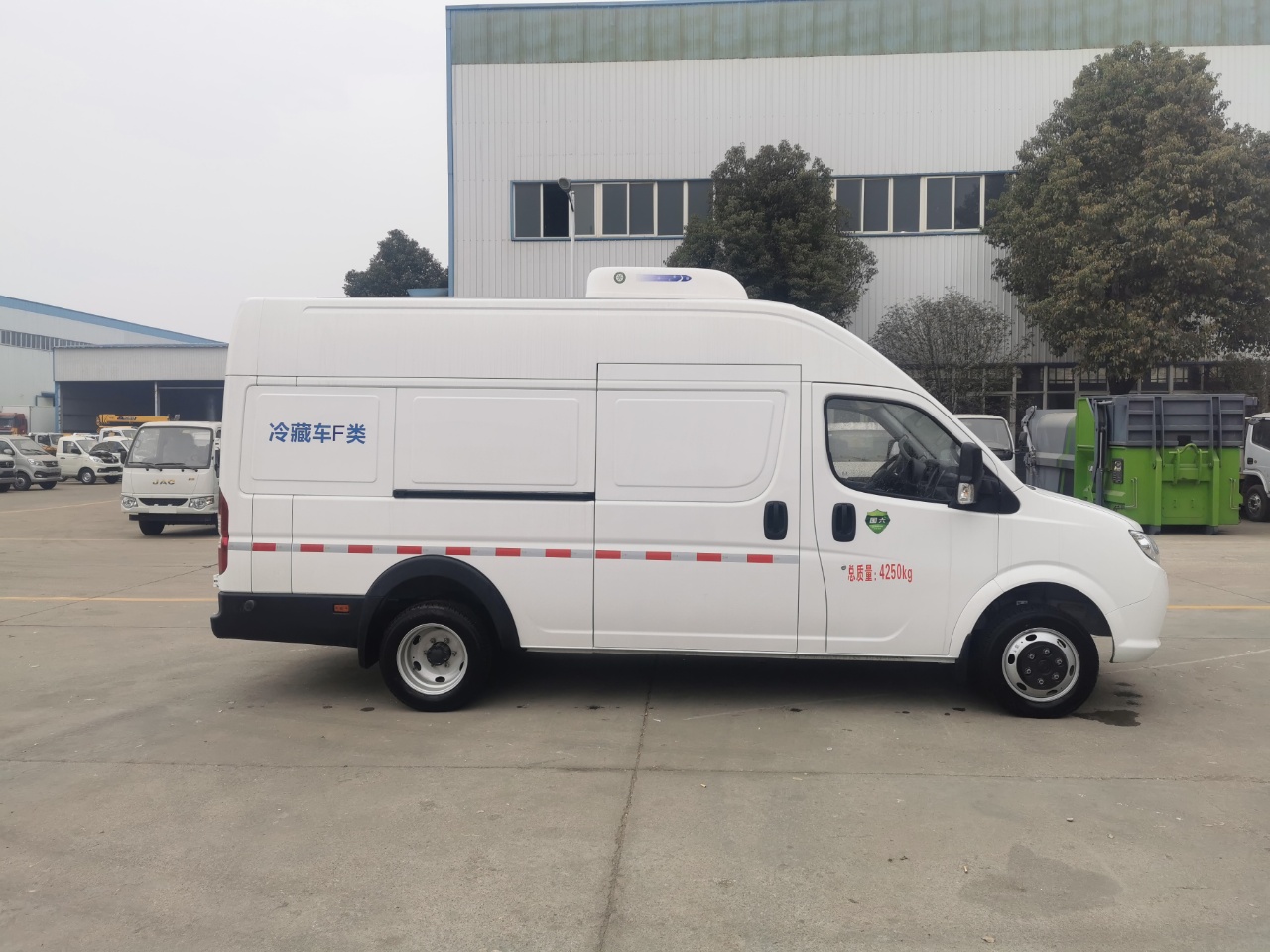 東風(fēng)御風(fēng)柴油面包冷藏車