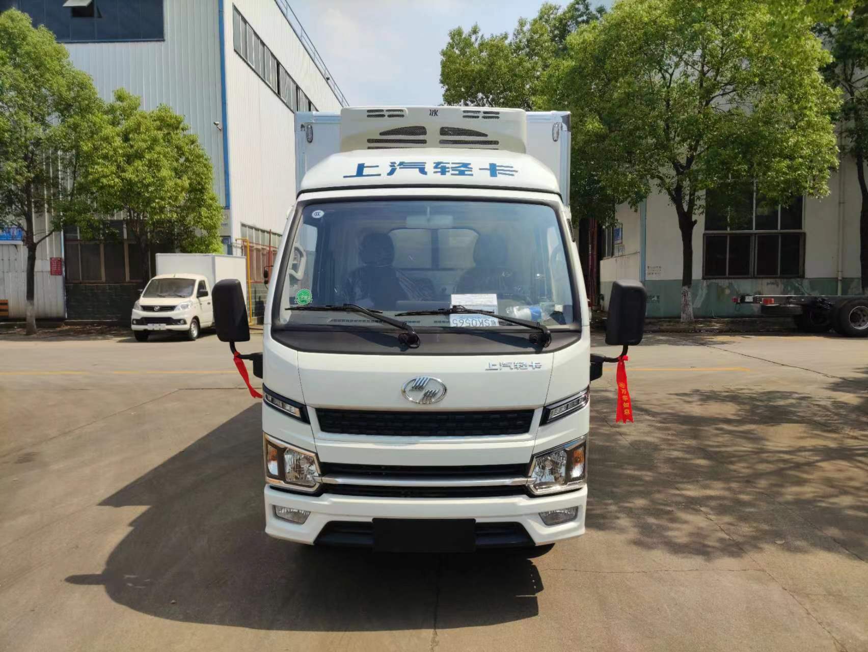 躍進福運S80柴油排半冷藏車