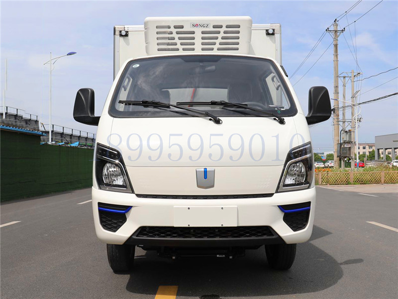 吉利鋒銳V5E純電動3.8米冷藏車