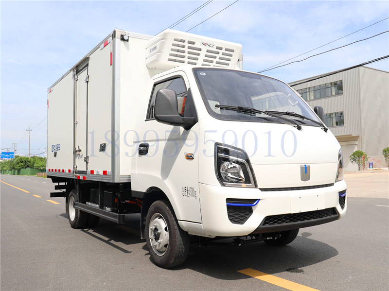 吉利鋒銳V5E純電動3.8米冷藏車