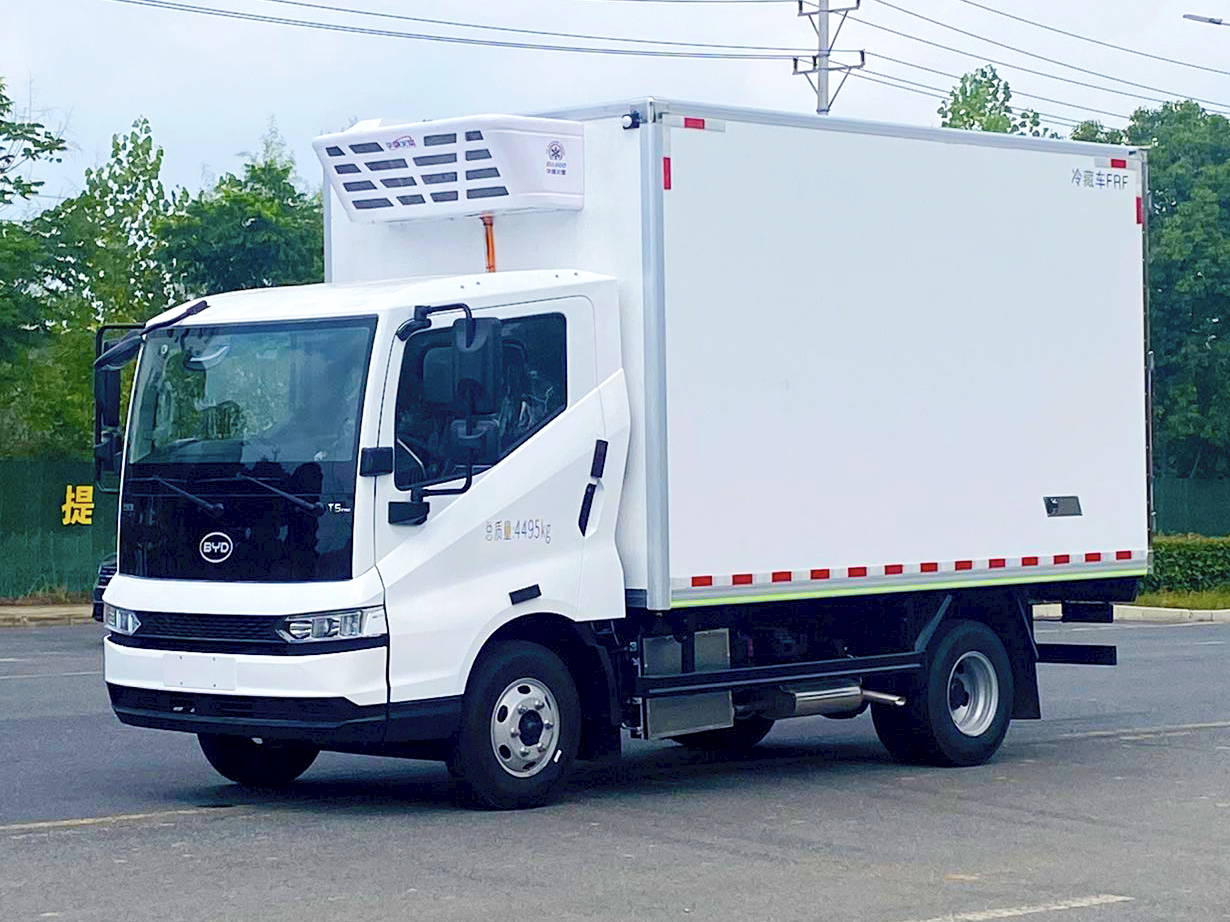 比亞迪T5DM混動(dòng)冷藏車