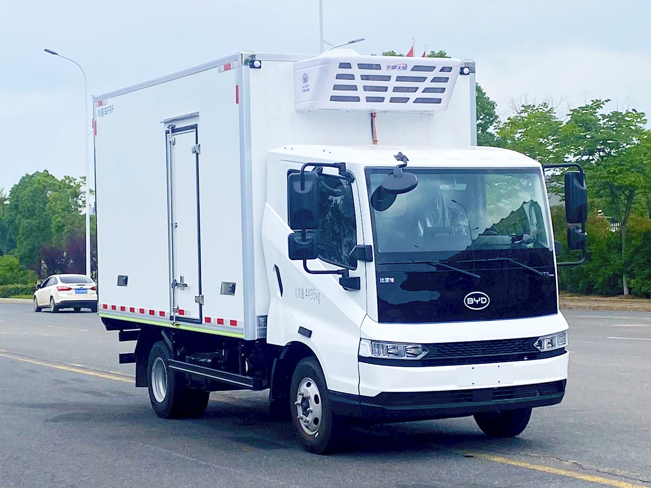 比亞迪T5DM混動(dòng)冷藏車