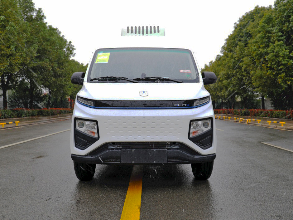 吉利V6EP純電動(dòng)面包冷藏車(chē)