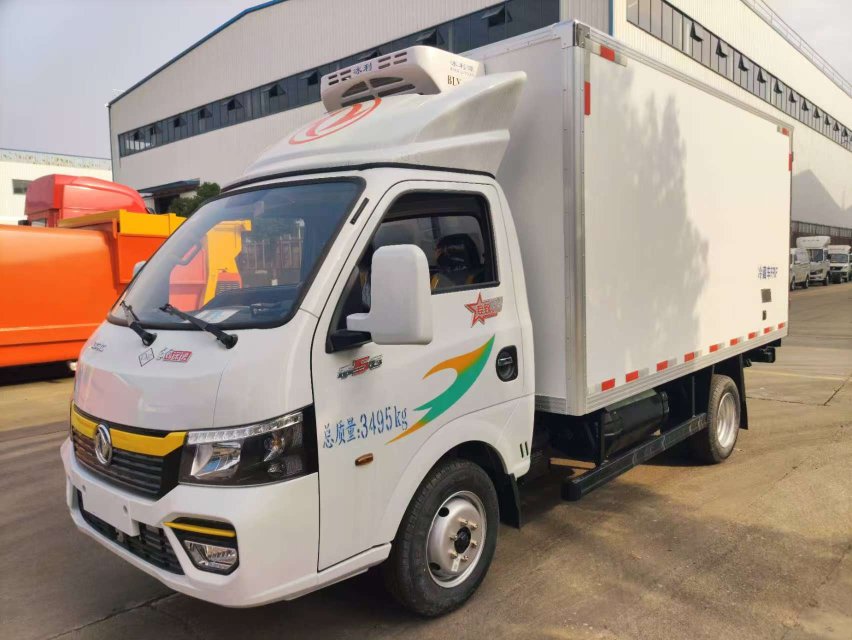 東風途逸天然氣（CNG）冷藏車