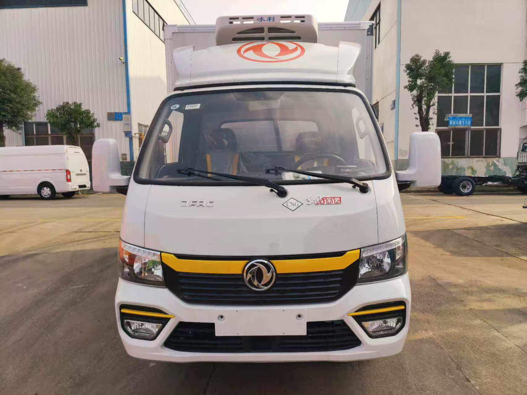 東風途逸天然氣（CNG）冷藏車